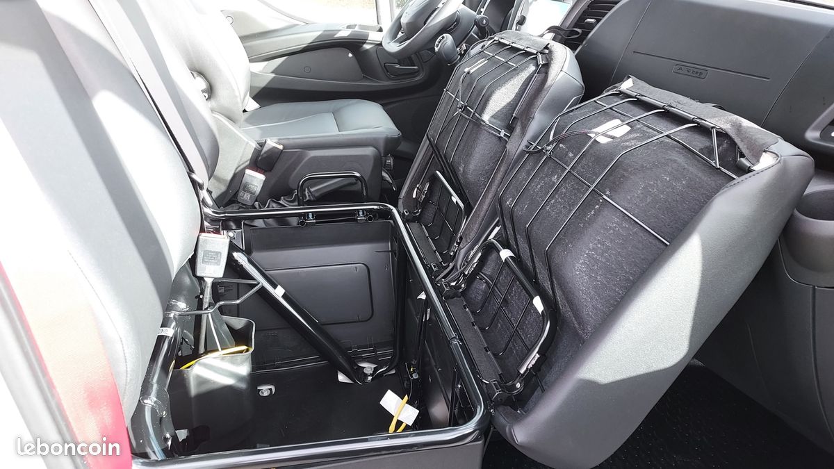 Iveco DAILY BENNE ALU JPM 6 PLACES 35C16H 3.0 DOUBLE CABINE +COFFRE (image 12)