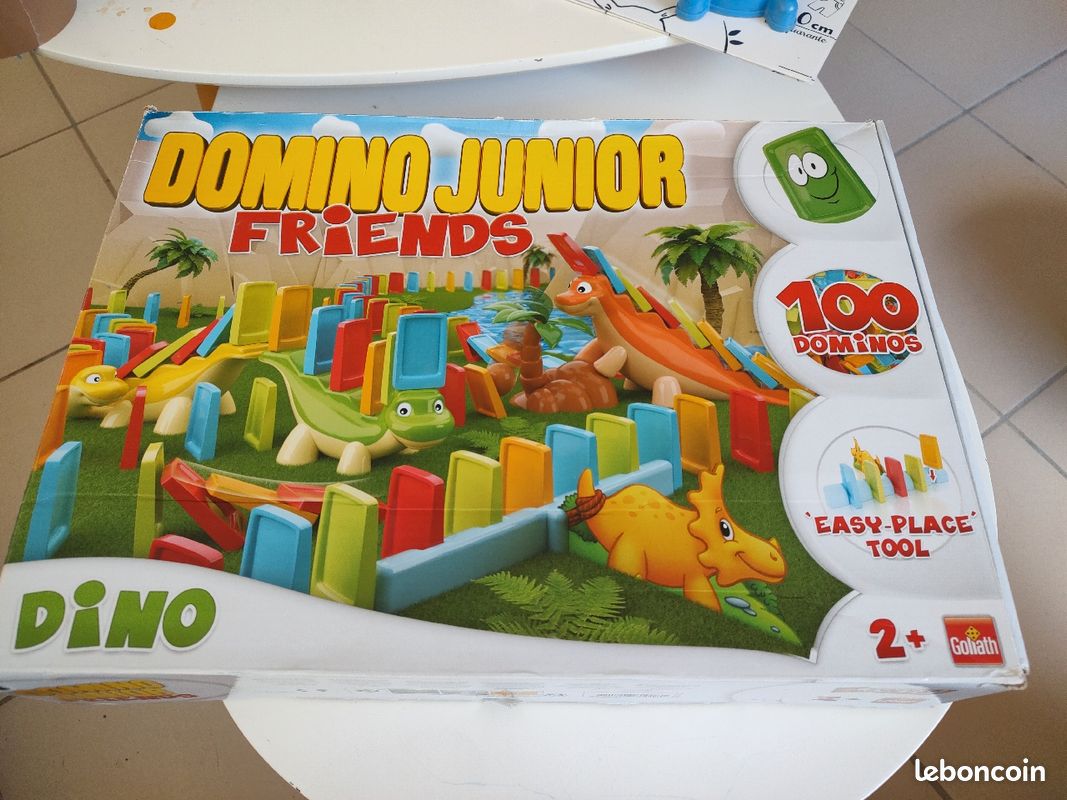 Jeux de dominos dinosaures avec figurines (image 1)