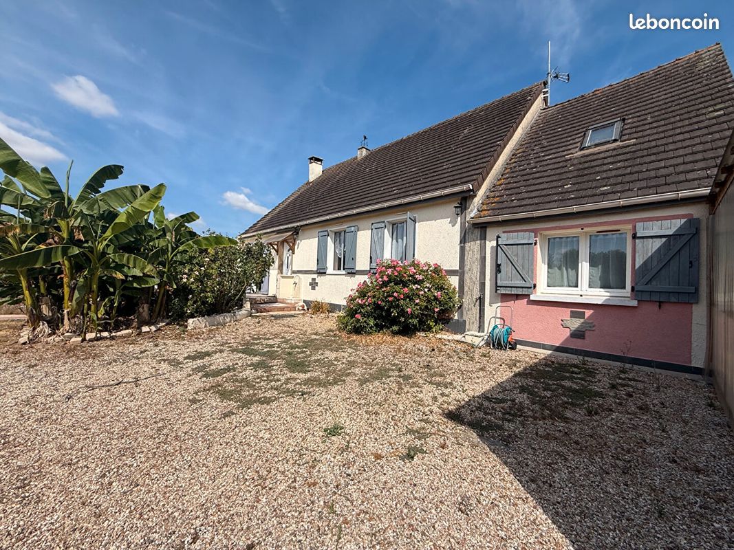 Maison 6 pièces 122 m² · à Crosville-la-Vieille · 122 m² · 211 000 €