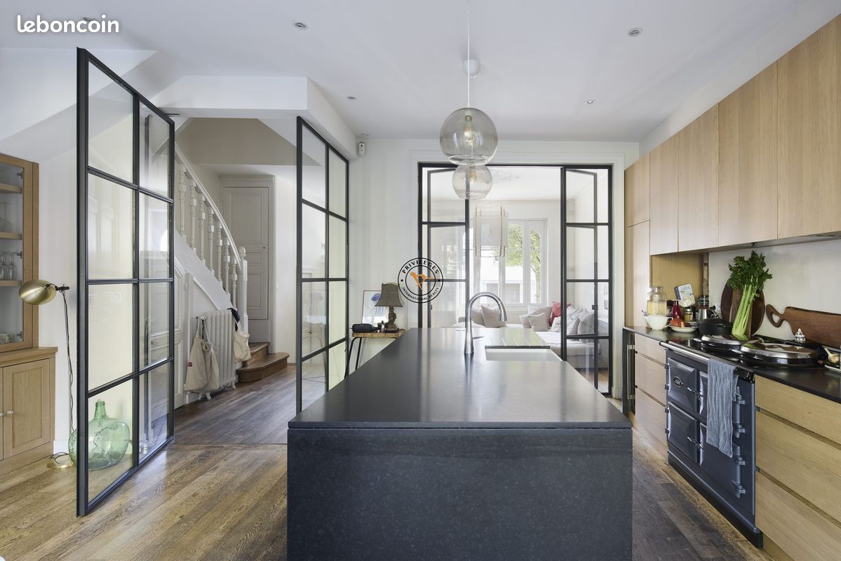 Maison 7 pièces 180 m² · à Nantes · 180 m² · 1 050 000 €