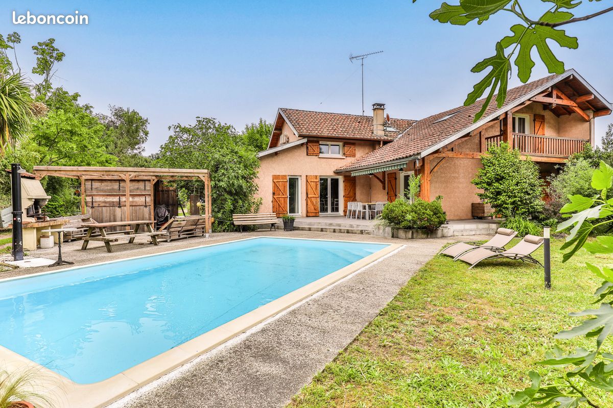 Maison 7 pièces 172 m² · à Ychoux · 172 m² · 380 000 €