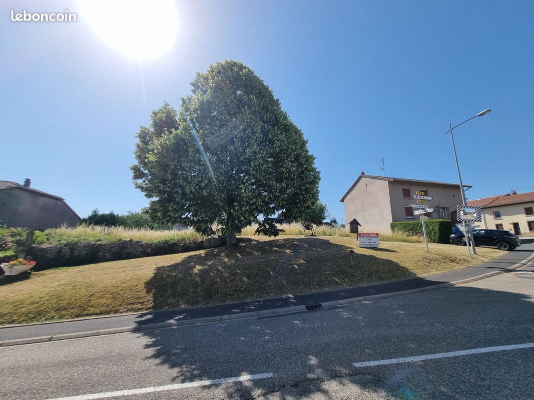 Terrain constructible à vendre – Commune de Landange · 37 710 €