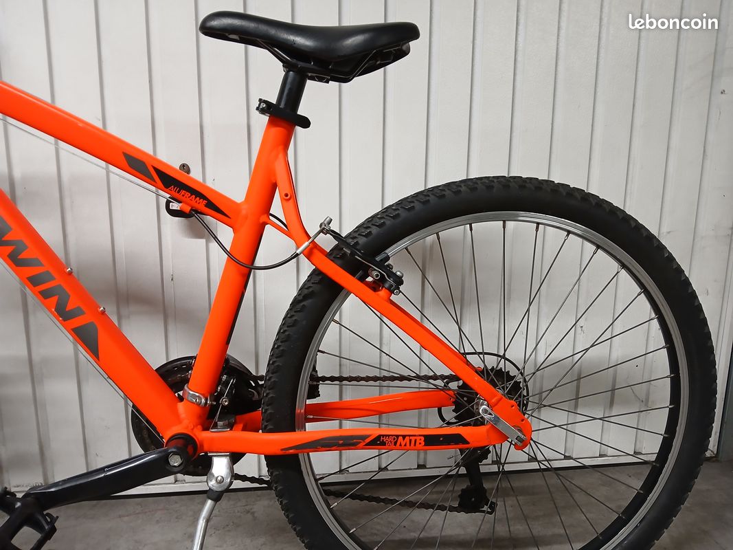 Velo ALU VTT 26 pouces. Rockrider B'TWIN 340 Taille M (image 5)
