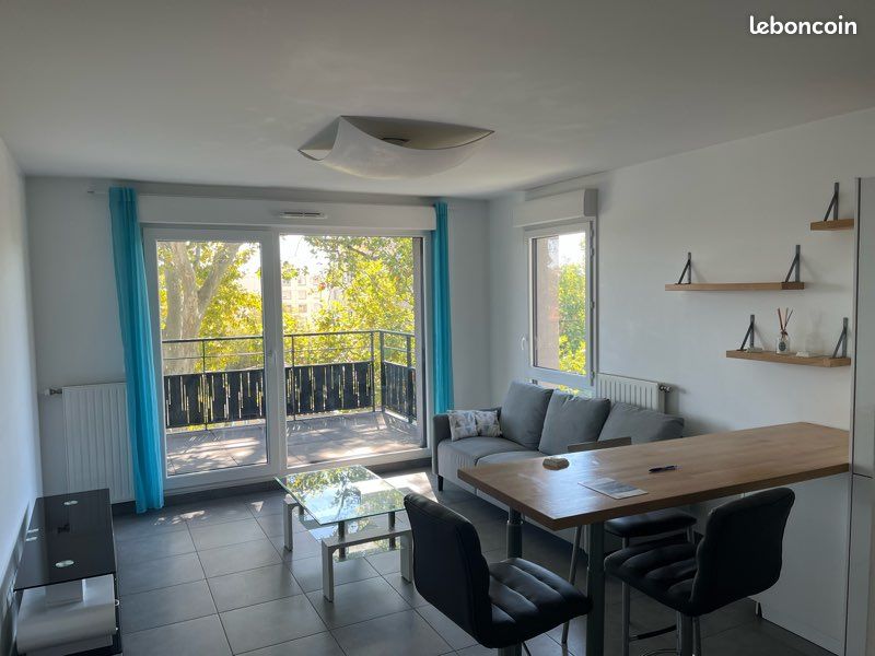 Appartement 2 pièces 45 m² · à Saint-Priest · 45 m² · 895 €/mois