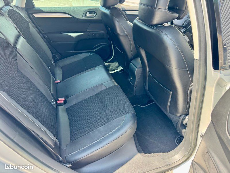 CITROËN C4II (B7) 1.6 THP 16V BMP6 156 cv exclusive (image 8)