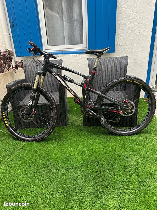 VTT Lapierre Zesty 714 2011 Vélos