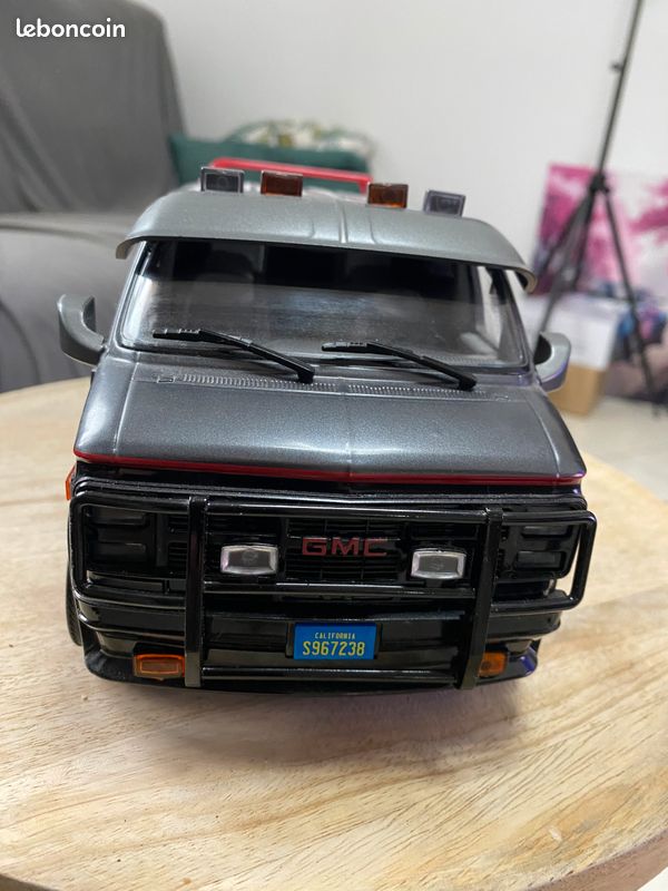 Le véritable van GMC Vandura de l’Agence tous risques à
