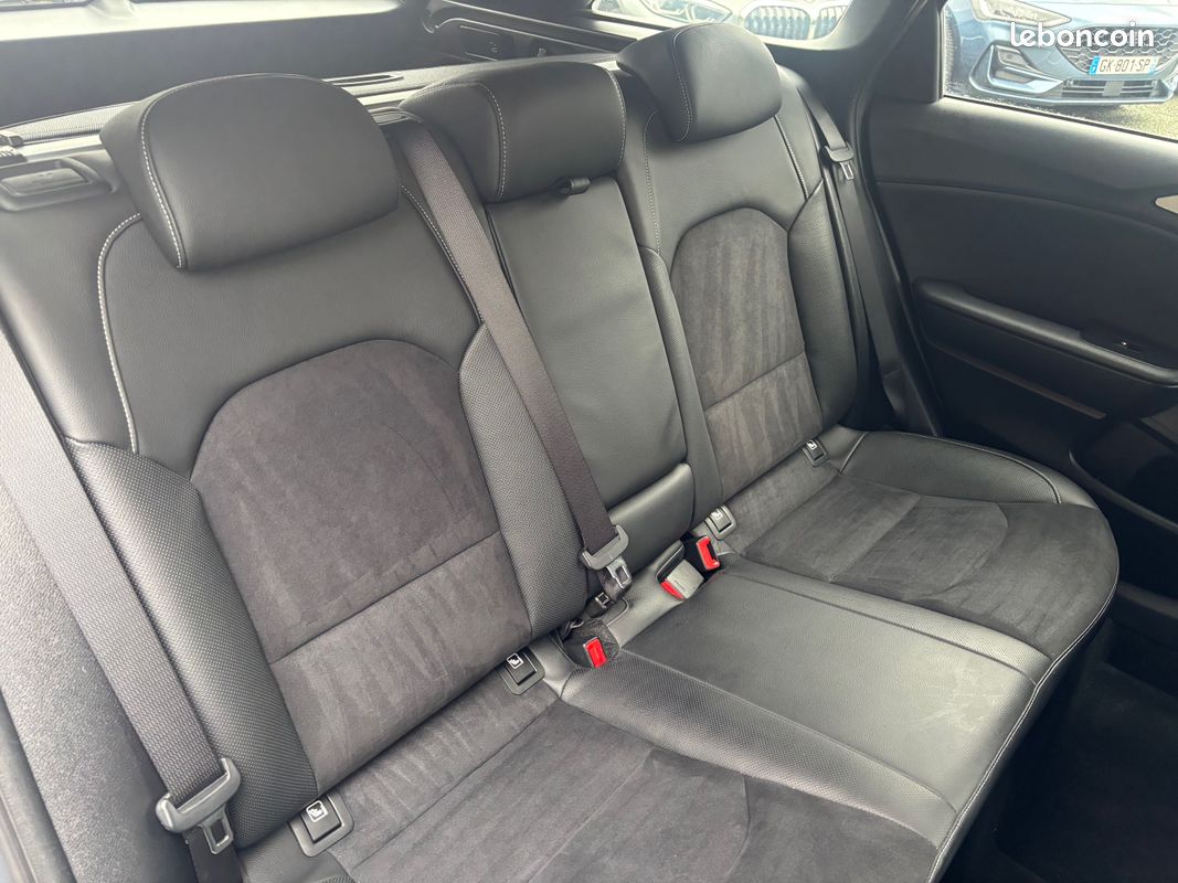 🚘 KIA CEED SW 1.6 CRDi 136 GT LINE PREMIUM DCT-7 (image 4)