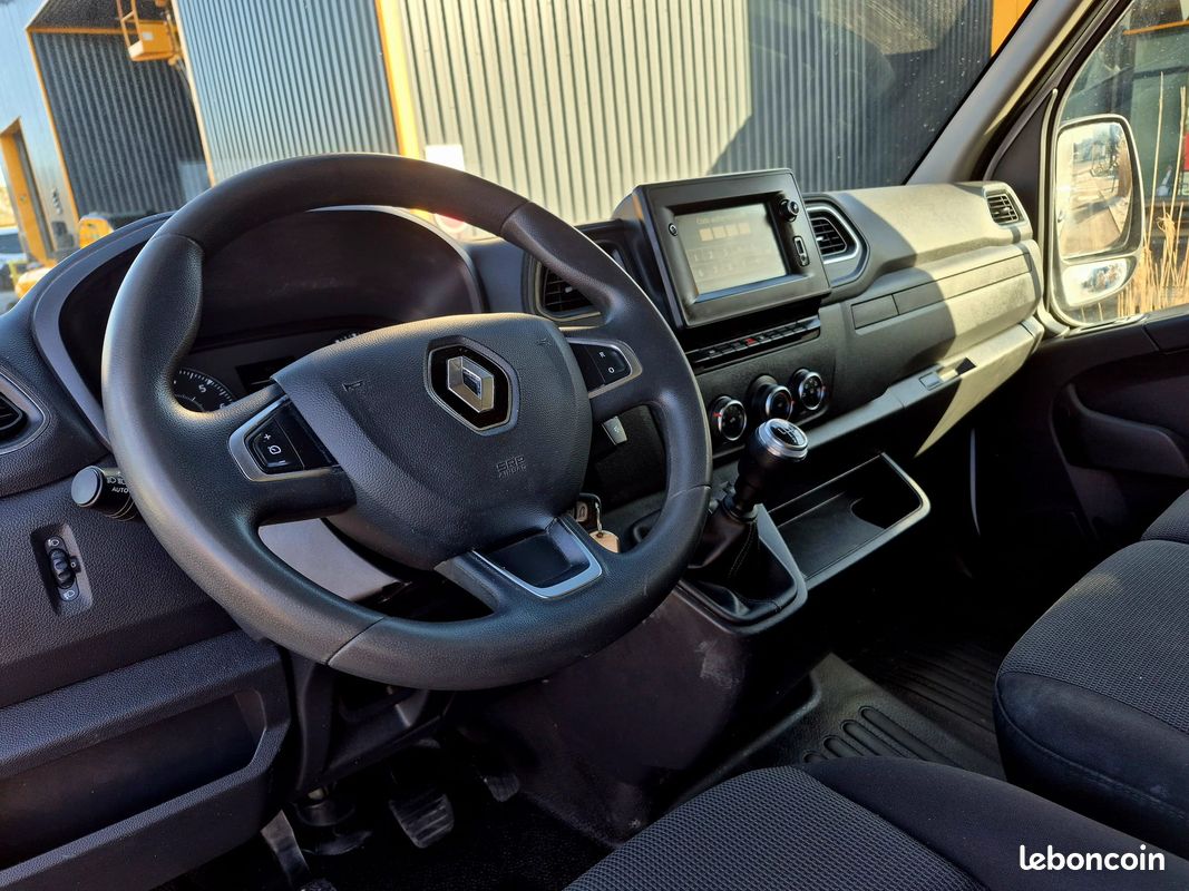Renault master iii 2.3 dci 135 ch 3300 confort (image 5)