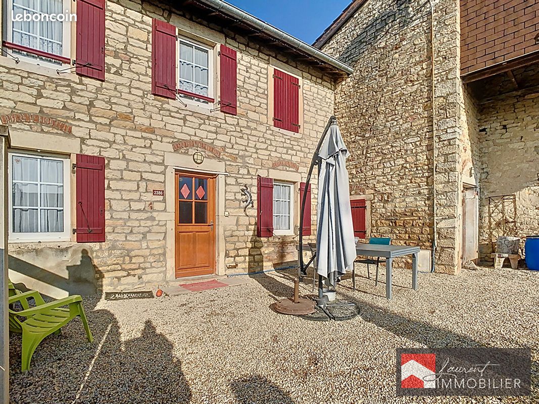 Maison 17 pièces 365 m² · à Pont-de-Vaux · 365 m² · 449 000 €