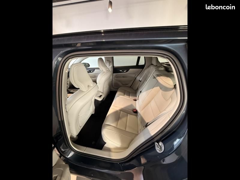 Volvo V60 B4 197ch Plus Style Dark DCT 7 (image 6)