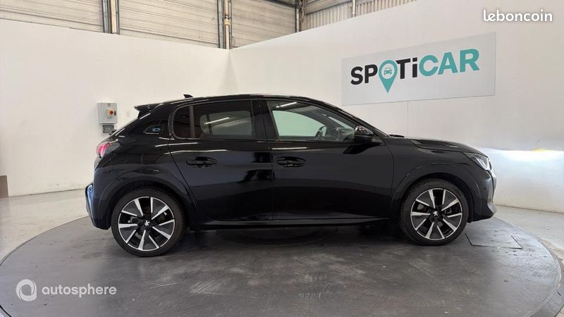 Peugeot 208 e-208 136ch GT (image 4)