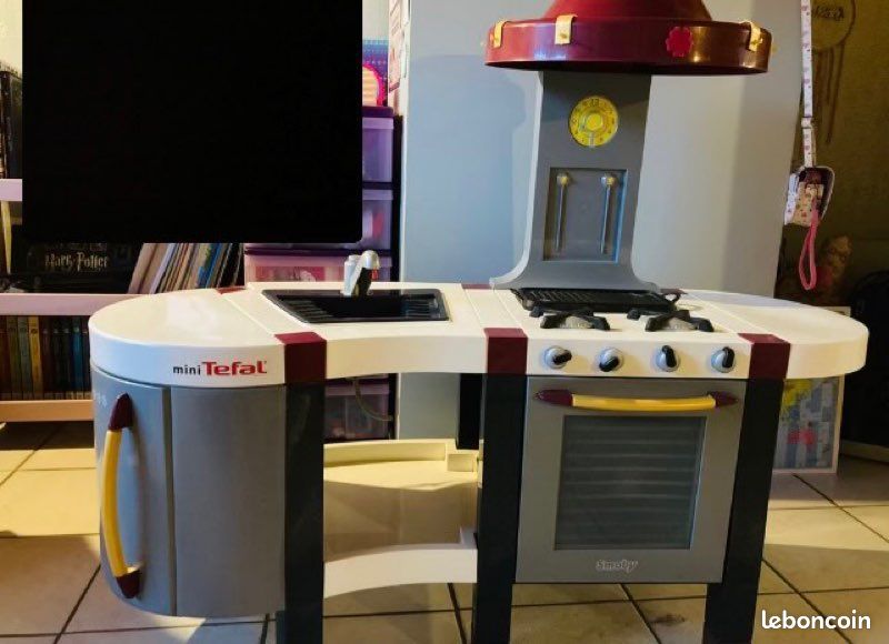 Jouets cuisine tefal complète avec de nombreux accessoires (image 1)
