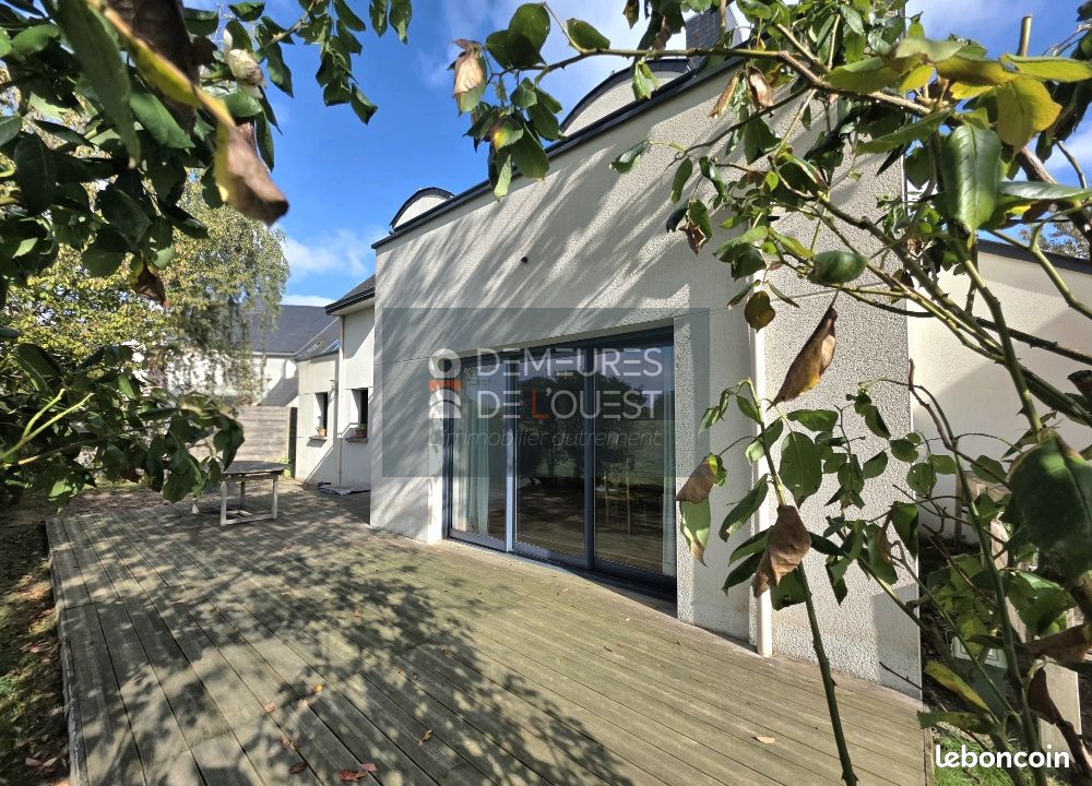 Maison 8 pièces 196 m² · à Saint-Grégoire · 196 m² · 677 300 €