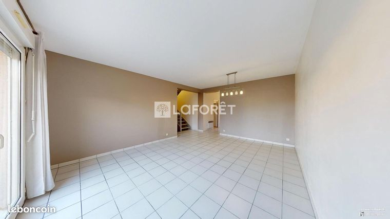https://img.leboncoin.fr/api/v1/lbcpb1/images/40/12/b4/4012b40ea471e2d0cfca9a1afe236c113b974986.jpg?rule=ad-image