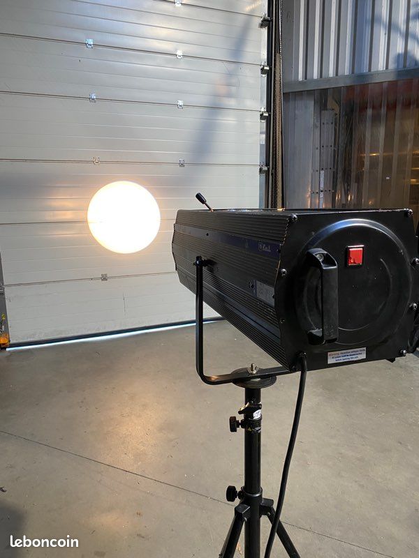Poursuite 1000w FAL série N (image 3)