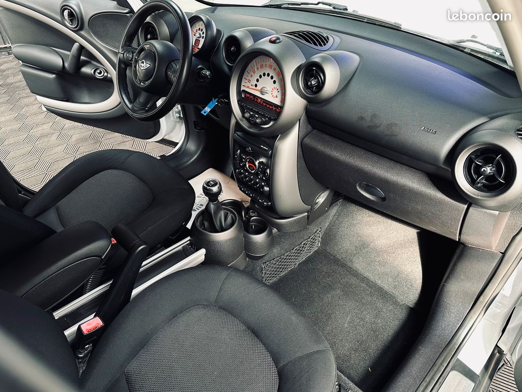 MINI COUNTRYMAN Cooper 122CV Pack Red Hot Chili (image 7)