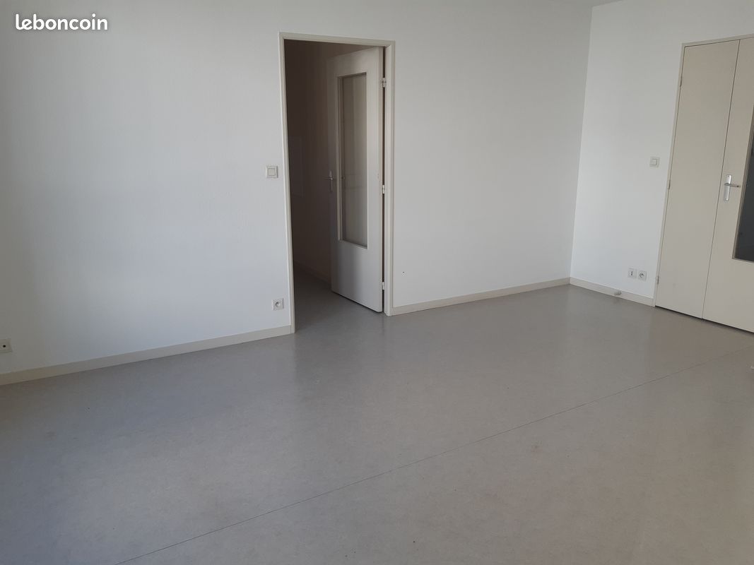 Appartement a louer lons-le-saunier - 3 pièce(s) - 50 m2 - Surfyn