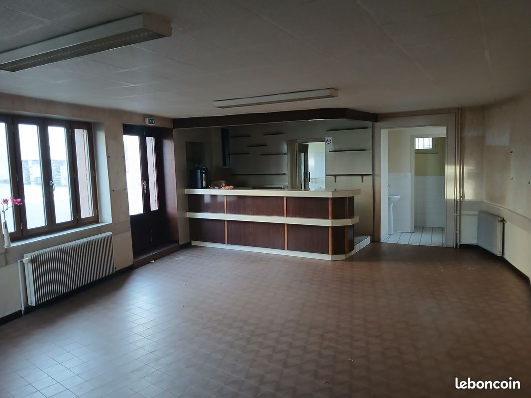 Appartement 2 pièces 80 m² · à Saint-Just-Malmont · 80 m² · 40 000 €