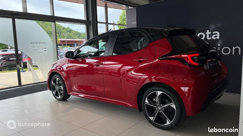 Toyota Yaris 130h Collection 5p MY26 (image 7)