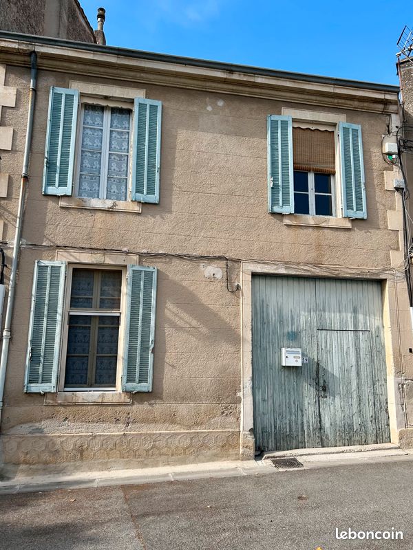 Maison 8 pièces 160 m² · à Cucuron · 160 m² · 490 000 €