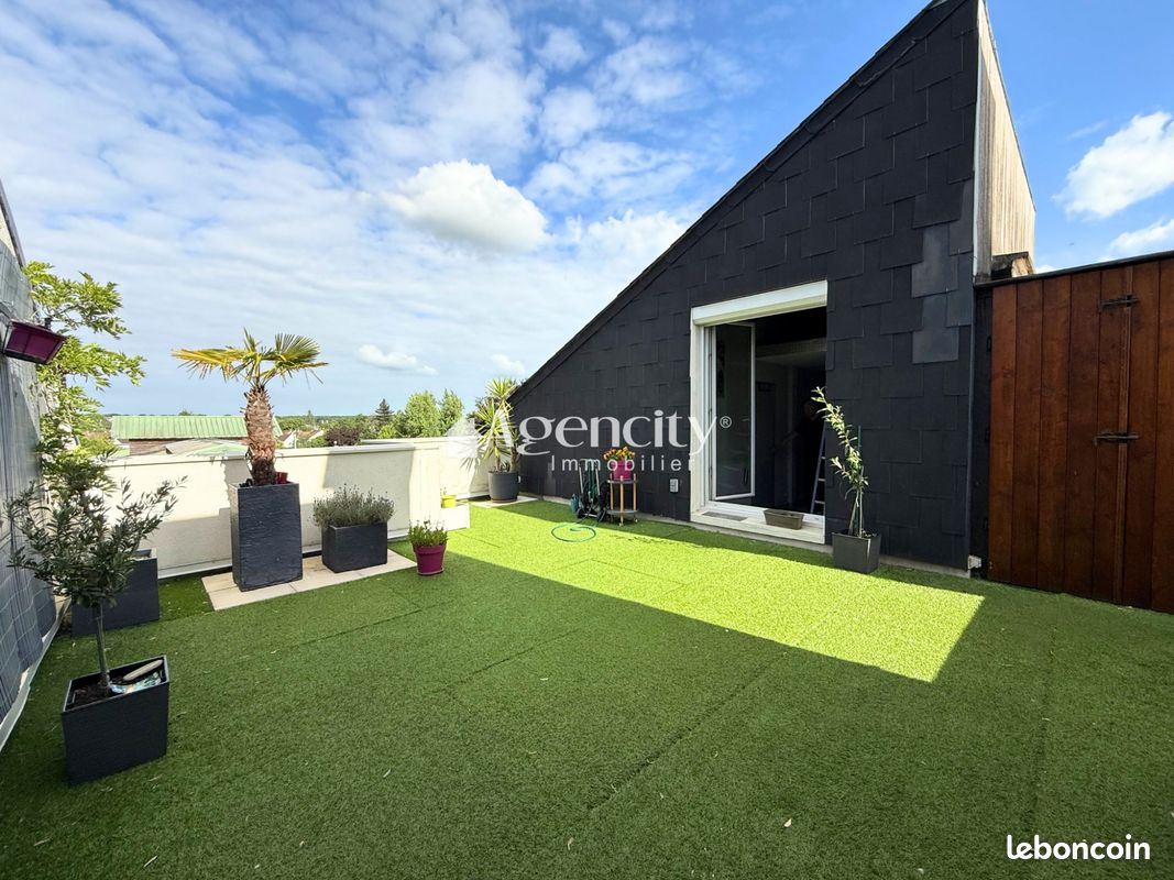 Appartement 5 pièces 101 m² · à Lagny-sur-Marne · 101 m² · 270 000 €