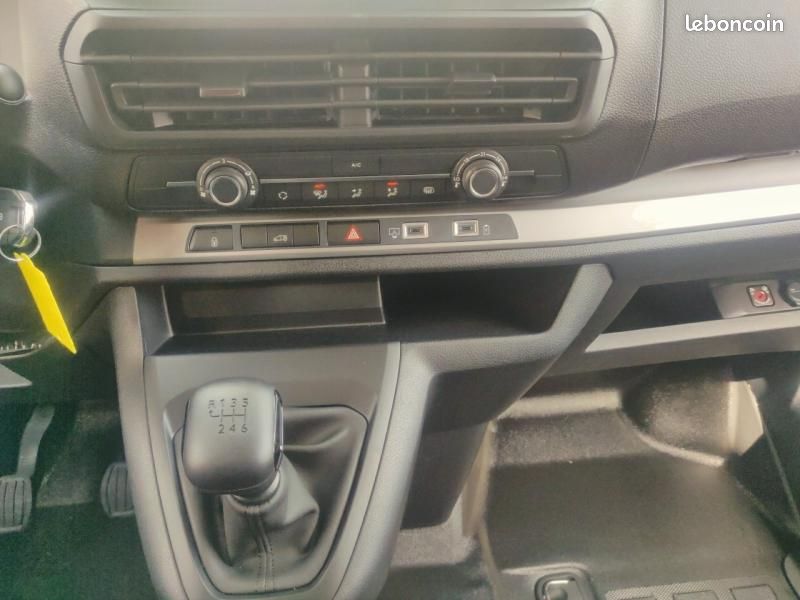 Fiat Scudo Fg M 2.2 Diesel 150ch Pack Premium Connect (image 19)