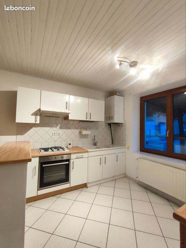 Appartement 3 pièces 57 m² · à Polliat · 57,2 m² · 640 €/mois