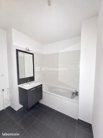 T2 -43 m²DE 2017 –Balcon- GARAGE - METRO REPUBLIQUE/GRATTE CIEL — 5
