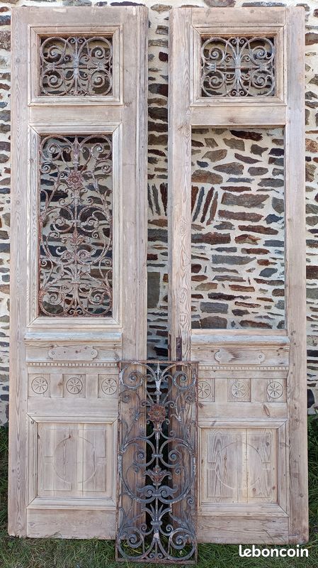 2 grandes portes intérieures en bois de château normand avec grilles en fonte, rare (image 1)