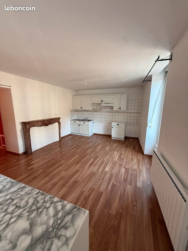 Appartement 4 pièces 90 m² · à Port-sur-Saône · 90 m² · 80 000 €