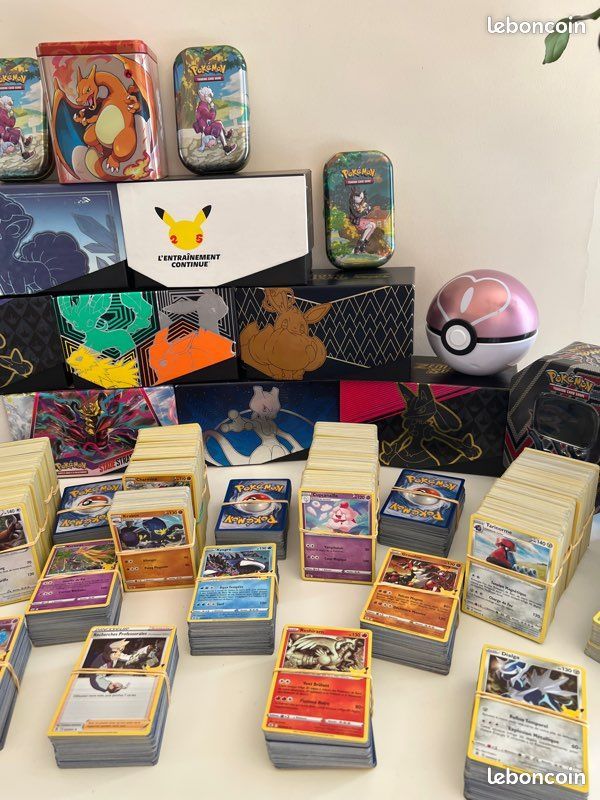 Lot de 200 cartes Pokémon + boîte de rangement (différents modèles) lire l’annonce PETIT PRIX (image 2)