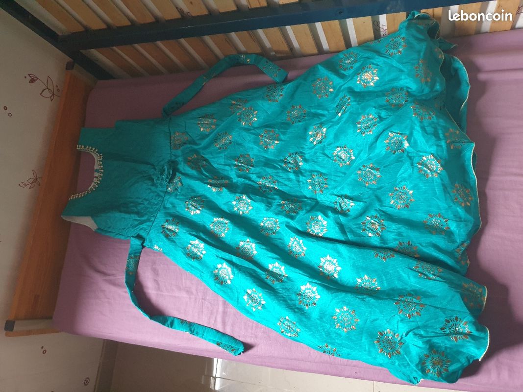 Robe (image 2)