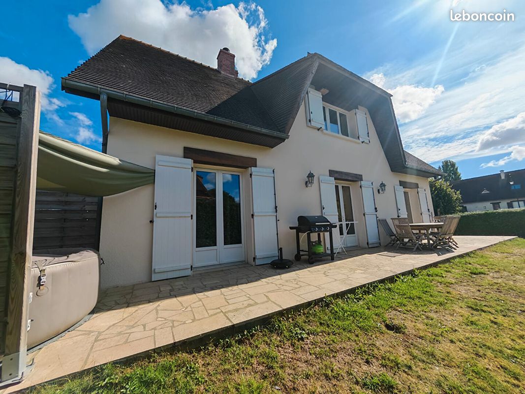 Maison 7 pièces 150 m² · à Fontaine-Étoupefour · 150 m² · 387 000 €