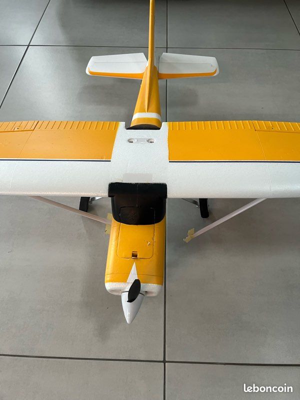 Avion RC FMS Ranger 1220mm complet + télécommande – Jamais volé - Prix négociable (image 3)