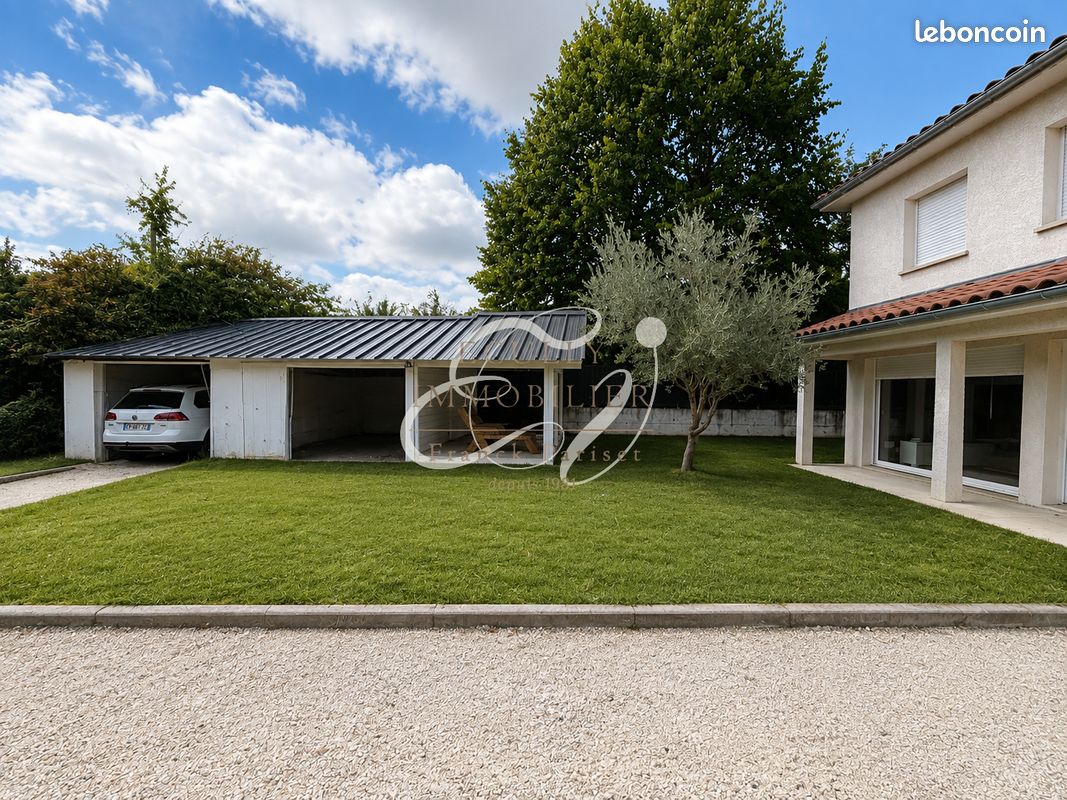 Maison 5 pièces 133 m² · à Écully · 133 m² · 1 990 €/mois