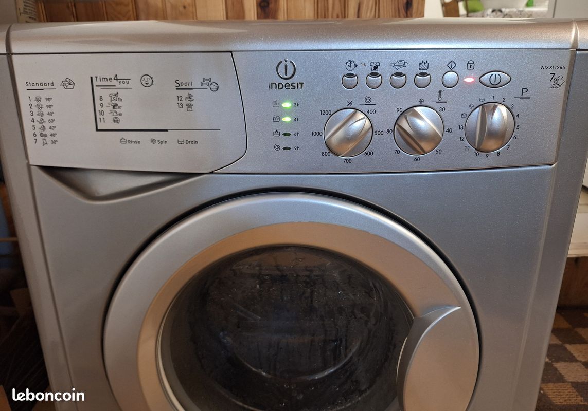 Lave-linge/ Machine à laver hublot Indesit de couleur Silver/argent 7 KGS (image 3)