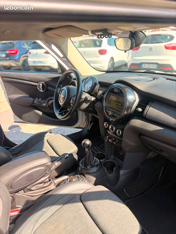 Mini Cooper D 116ch 2016 5 portes (image 5)