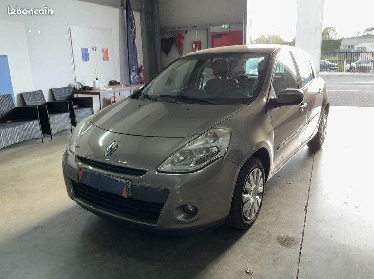 Renault clio iii expression clim 1.5dci 90 (image 1)