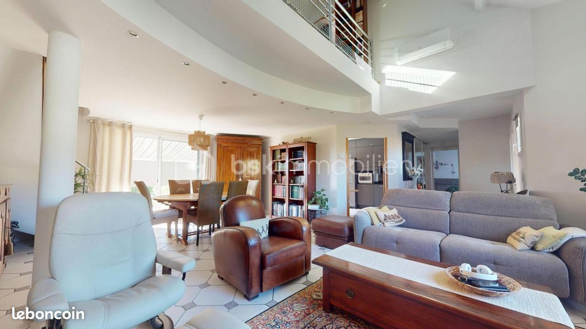 Maison 6 pièces 148 m² · à Fussy · 148 m² · 296 000 €