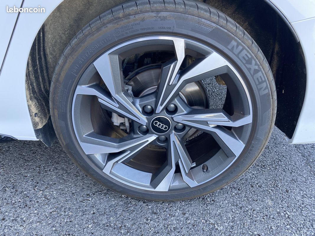 AUDI A3 Berline TFSI 150 ch Hybride S line (image 11)