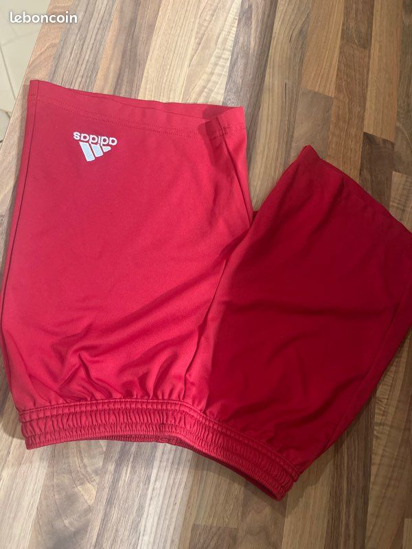 Short Adidas foot (image 2)
