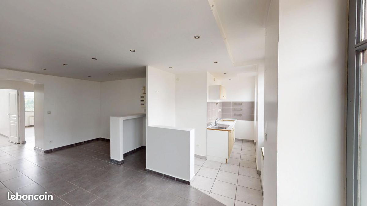 Appartement 3 pièces 57 m² · à Saint-Étienne · 57 m² · 470 €/mois