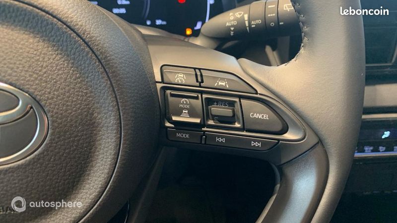 Toyota Yaris 116h Design 5p MY25 (image 25)