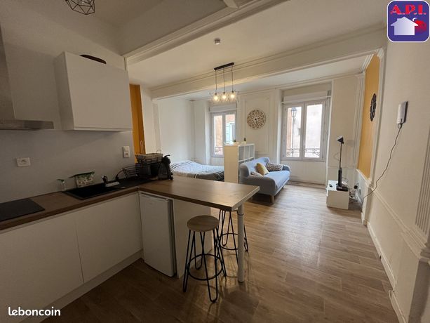 Studio 1 pièce 32 m²