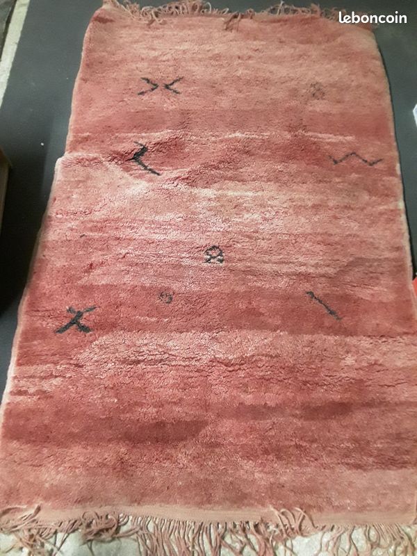 Tapis rouge berbère (image 1)