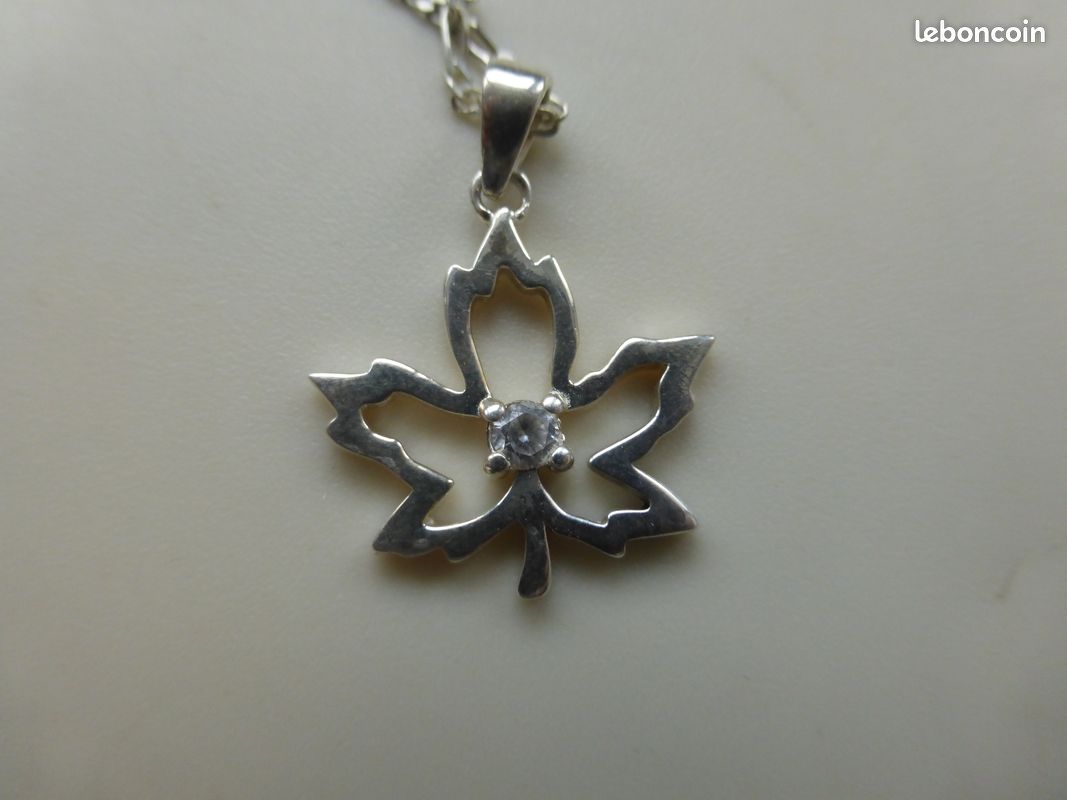 Pendentif En Argent 3 Poinçons - Motif Ancien, Dimensions 6,2 X 5,6 Cm, Occasion Bon état