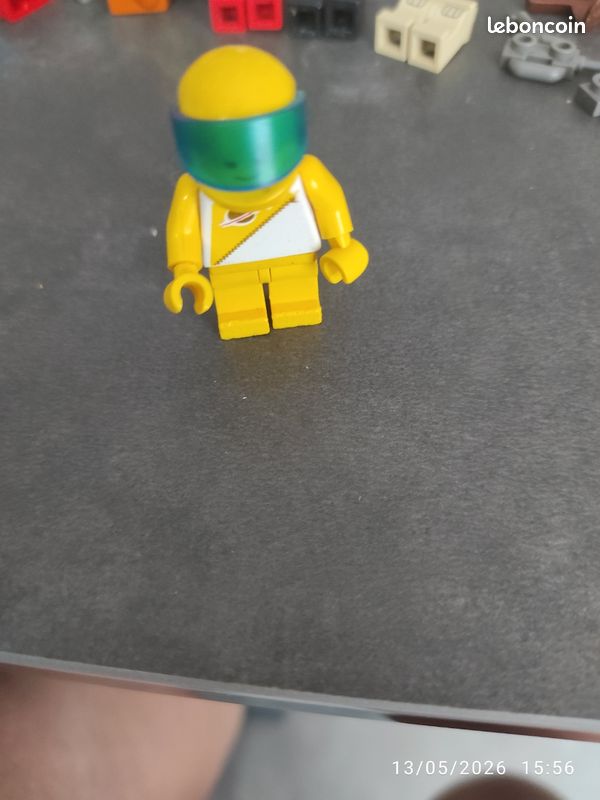 Ancienne figurine lego astronaute (image 3)