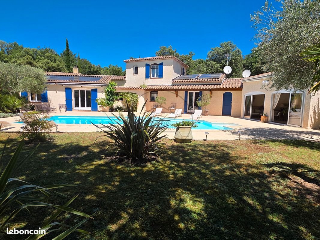 Maison 5 pièces 170 m² · à Barjac · 170 m² · 598 000 €