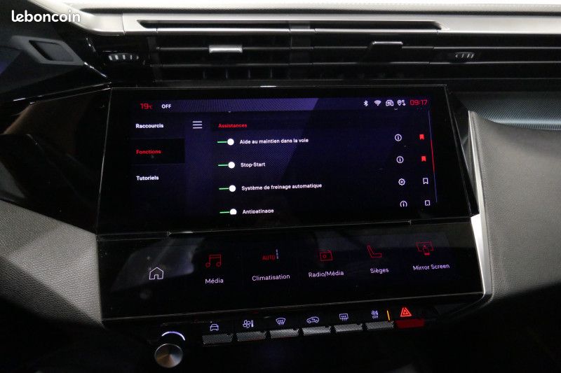 Peugeot 308 1.5 BLUEHDI 130CH S&S GT EAT8 (image 25)